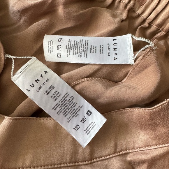 Lunya Washable Silk Pajama Set NWOT - Picture 11 of 16